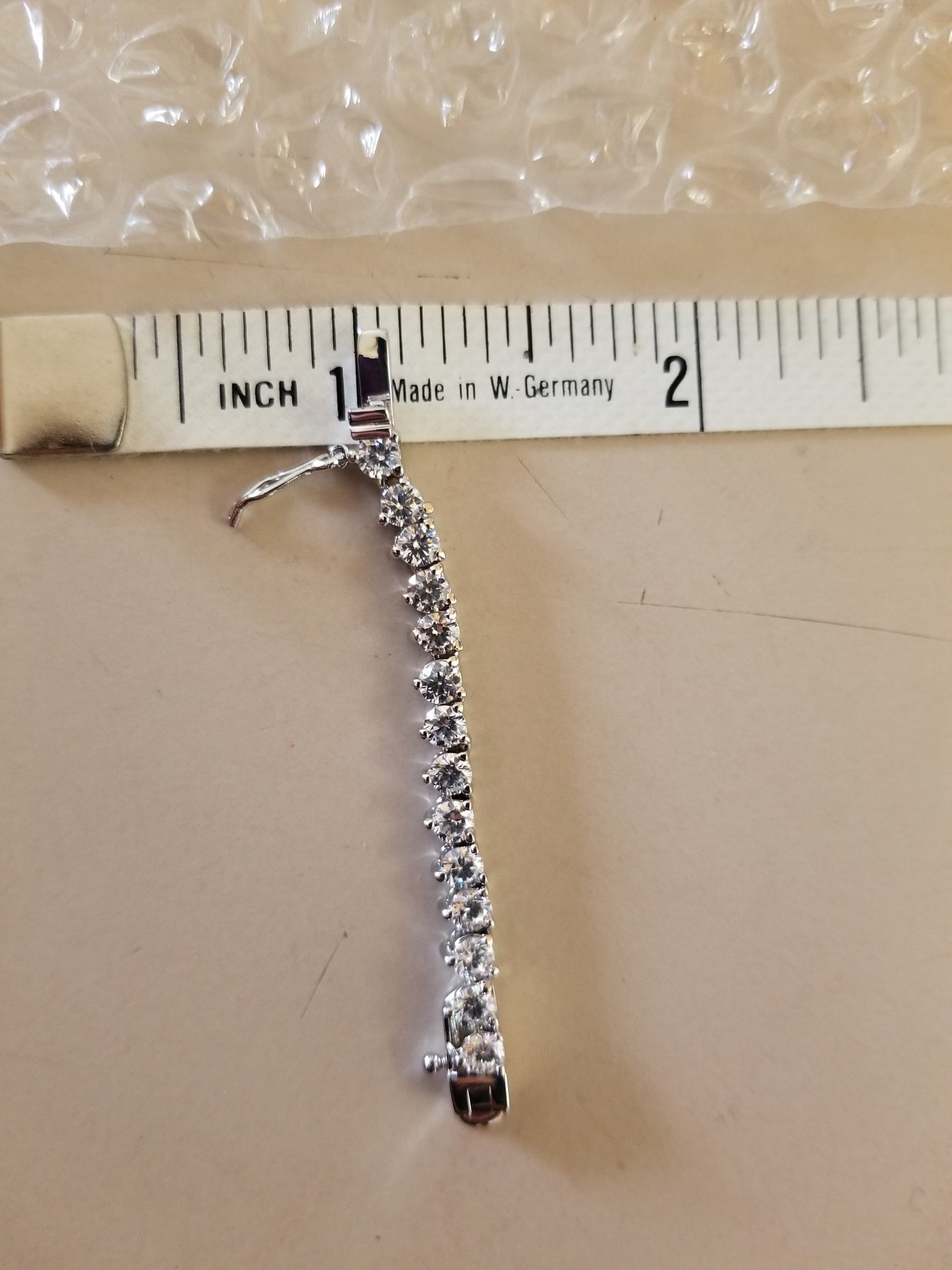 Diamond tennis bracelet best sale extender