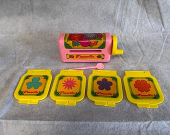 1980s Flowerific Toy Press w/ 4 Texture Plates & Curler Stick - Tested Works!