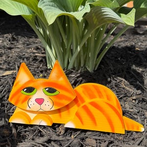 Estatueta de gato em madeira pintada à mão | Presente para amantes de gatos | Decoração artesanal para gatos | Decoração para estante | Presente para mãe de gato