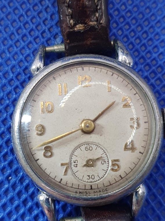 Rare Vintage 1940s Oris Scarab Mechanical Watch | Swiss Made 7 Jewels Manual Wind | Subsidiary Seconds Dial | Project / Repairs / Spares View 2