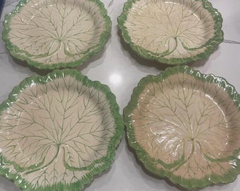 Zeldzame wedgwood-borden met majolica-geraniumblad
