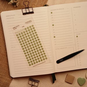 Quadratischer, transparenter Punktaufkleberbogen | 4,5 mm Planeraufkleber | A5-Journalaufkleber | Minimalistische Bullet-Journal-Punkte