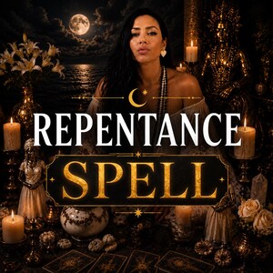 Puede incluir: Un gráfico digital con el texto REPENTANCE SPELL en letras blancas y doradas. La imagen muestra a una persona de cabello oscuro rodeada de velas encendidas, flores blancas, pequeñas estatuas y cartas de tarot bajo un cielo nocturno.
