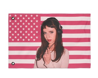 Arazzo da parete Clairo con bandiera americana in stile Indie Pop, in poliestere, per decorazione della stanza (12x18 24x30)