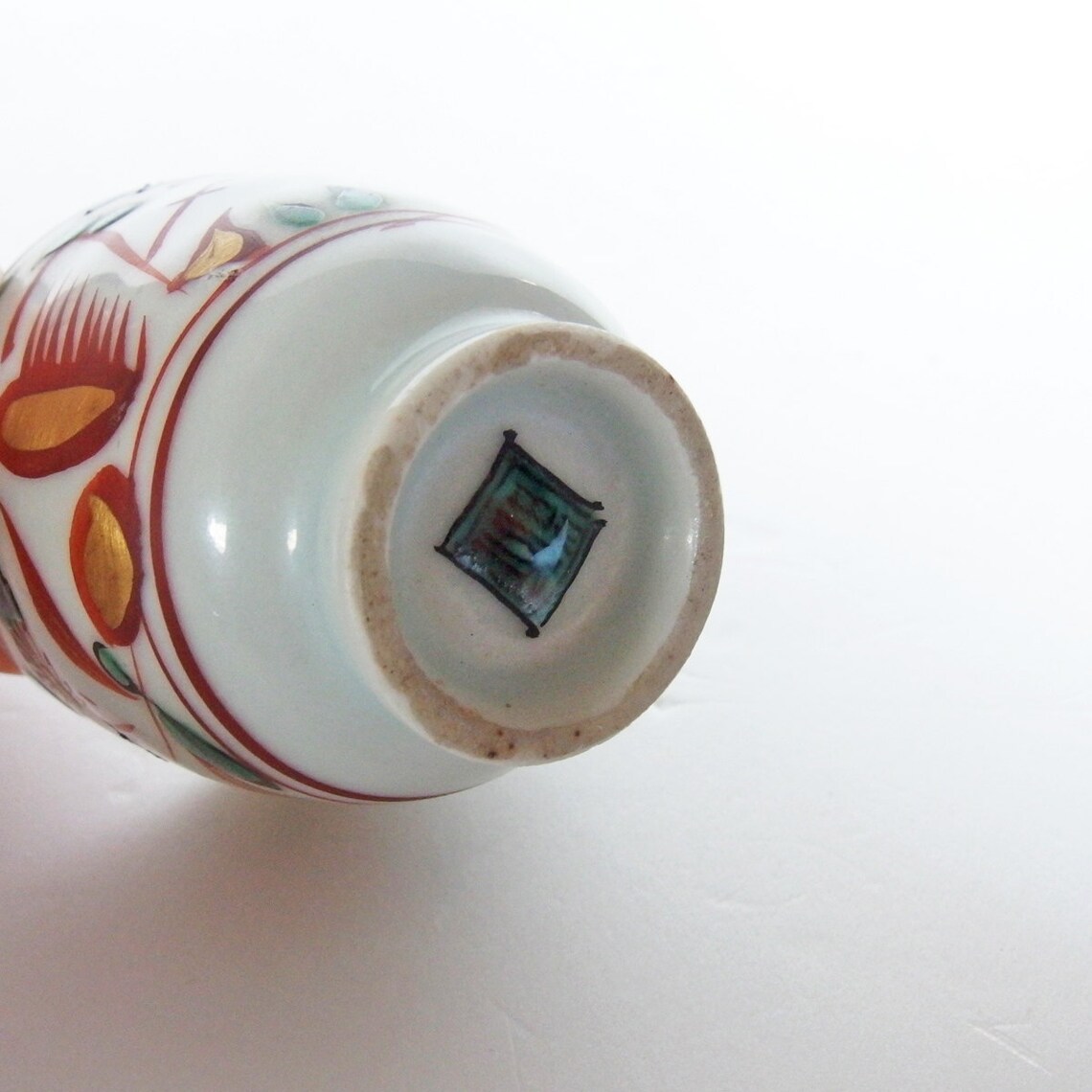 Antique Japanese Saké Cup. Japanese Kutani Porcelain With Flowers and