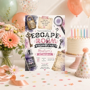 Op de afbeelding: Een rechthoekige uitnodigingskaart voor een verjaardagsfeest met een escape room-thema, geïllustreerd met een cijferslot, een vergrootglas en vintage sleutels. De tekst luidt: You're invited to an ESCAPE ROOM BIRTHDAY PARTY! Madison's 10th BIRTHDAY!