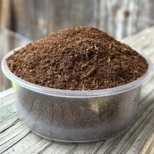 100% Sphagnum - Sustainably Sourced Canadian Peat Moss