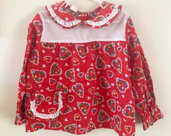 vintage 1970s baby girl blouse / 2T 3T shirt with hearts and flowers / toddler red and while floral long sleeve shirt / peter pan collar