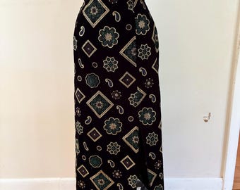 Vintage Rebecca Thomas Samtrock mit Paisleymuster aus den 1990er Jahren, Metallic-Gold, Lila, Grün, geometrisches Muster, Maxi-Stil, 90er Jahre, Verspielter Stil, Samtrock im Säulenstil, Größe M