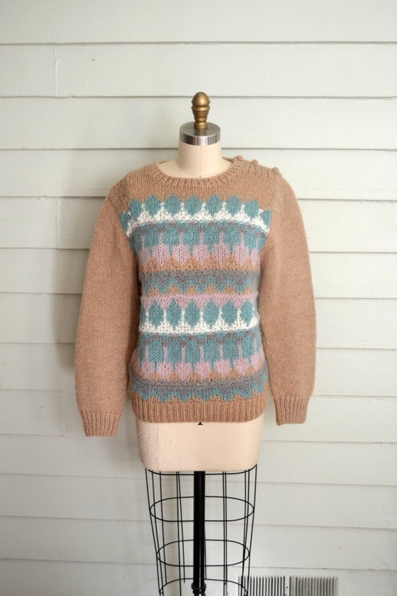 1960s hand knit sweater in tan pink white grayish-