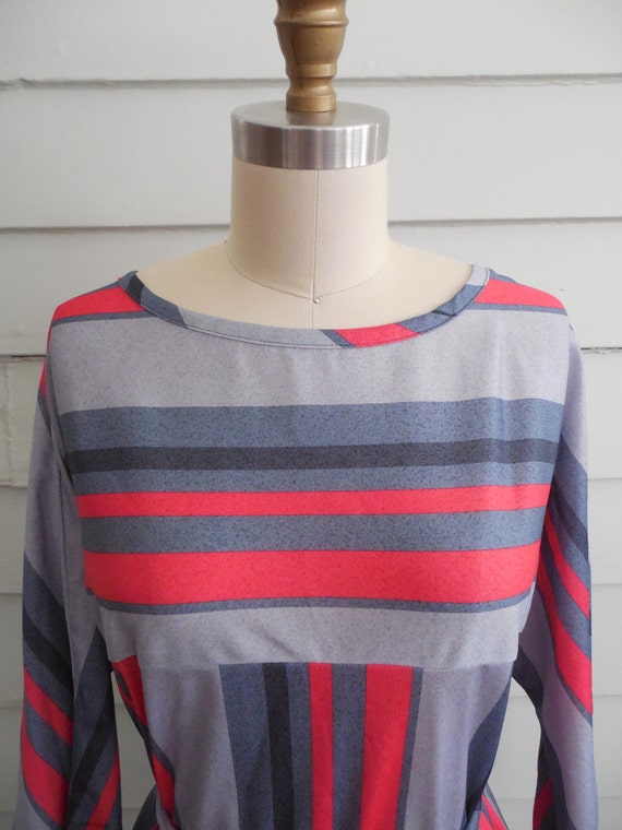 1970s striped tunic in red and gray / Medium to L… - image 5