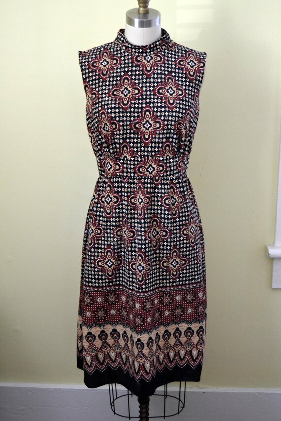 vintage 1960s 1970s fit and flare sleeveless dres… - image 3