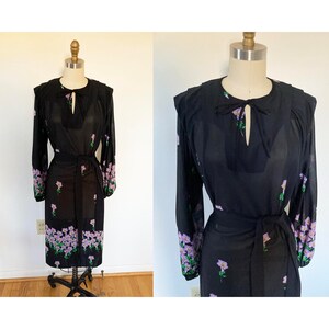 vintage large 1970s floral dress / black dress purple orange green flowers / midi long sleeve dress balloon sleeves neck tie / extra large