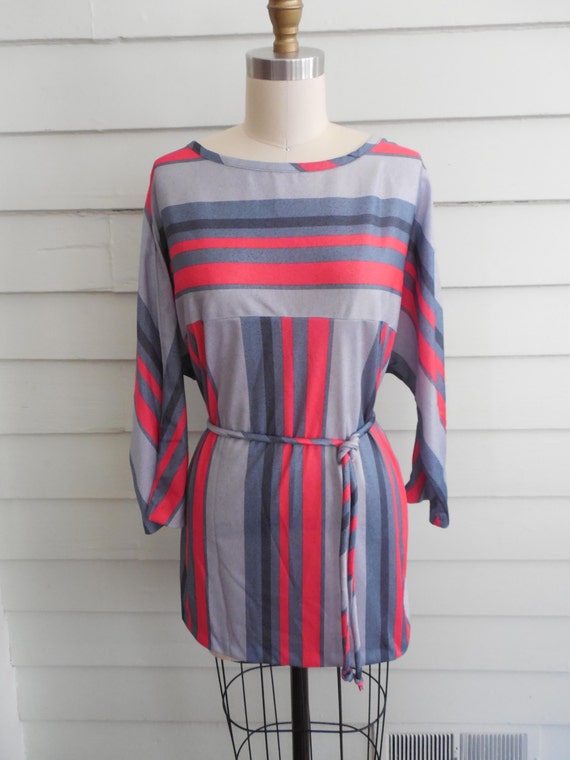 1970s striped tunic in red and gray / Medium to L… - image 2