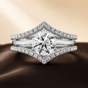 Klassieke ronde solitaire chevron verlovingsring, 18K witgouden pavé dubbele V-vormige trouwring bruidsset voor haar, aanzoekring