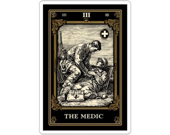 Medic Tarot-kortklistermärke | 68W Combat Medic-gåva | Vattentät vinyldekal