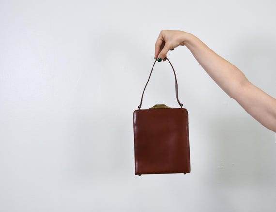 Vintage 1960s Hinged Handbag in Cognac Brown by Lenno… - Gem
