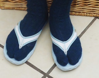 Thong Socks, Tabi Socks, Split Toe Socks, Flip Flops Socks, Japanese Socks, Knit Toe Socks, Women Toe Socks in Green and Blue