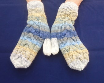 Mittens for Women, Hand Knit Mittens, Cable Mittens, Winter Mittens