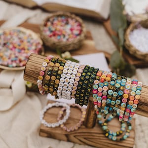 Komplett kollektion av guld och honung | 10 set med 3 armband | Armband med bibelverser | Kristna smycken i present
