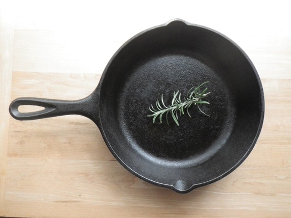 Lodge Cast Iron Skillet, Black