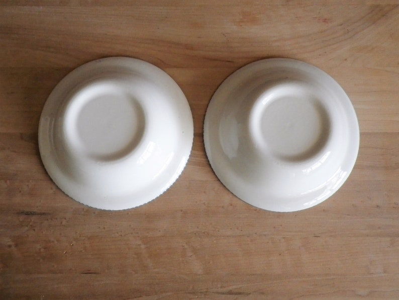 Set of 3 Fruit Dessert Bowls Old Farm Gate by Currier and Ives Blue by Royal USA 5 58 in Scrolls Edge Center Scene Holiday Table Meal Three