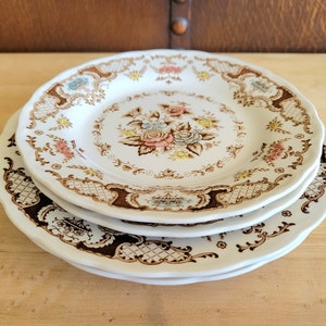 4 Pc Set of 2 Salad Plates and 2 Bread Plates - Windsor