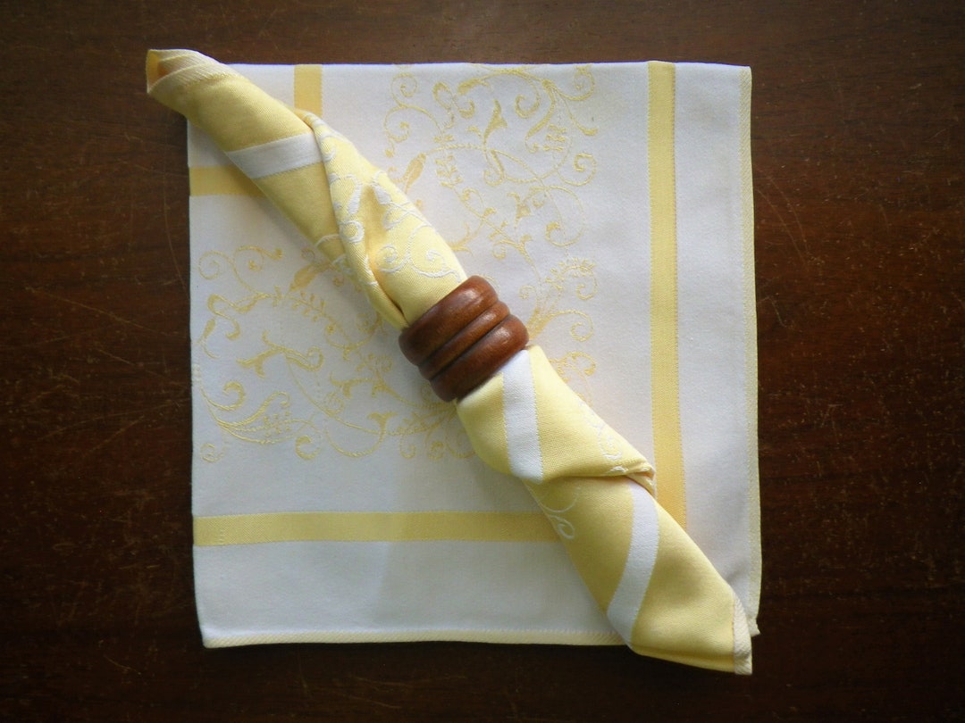 Set of 6 Vintage Damask Cloth Napkins in Gold and Ivory Pattern W