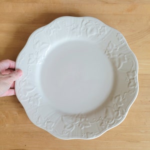 Parisian Ivy Set of 4 Vintage Dinner Plates- by Mikasa - Embossed Ivy on White