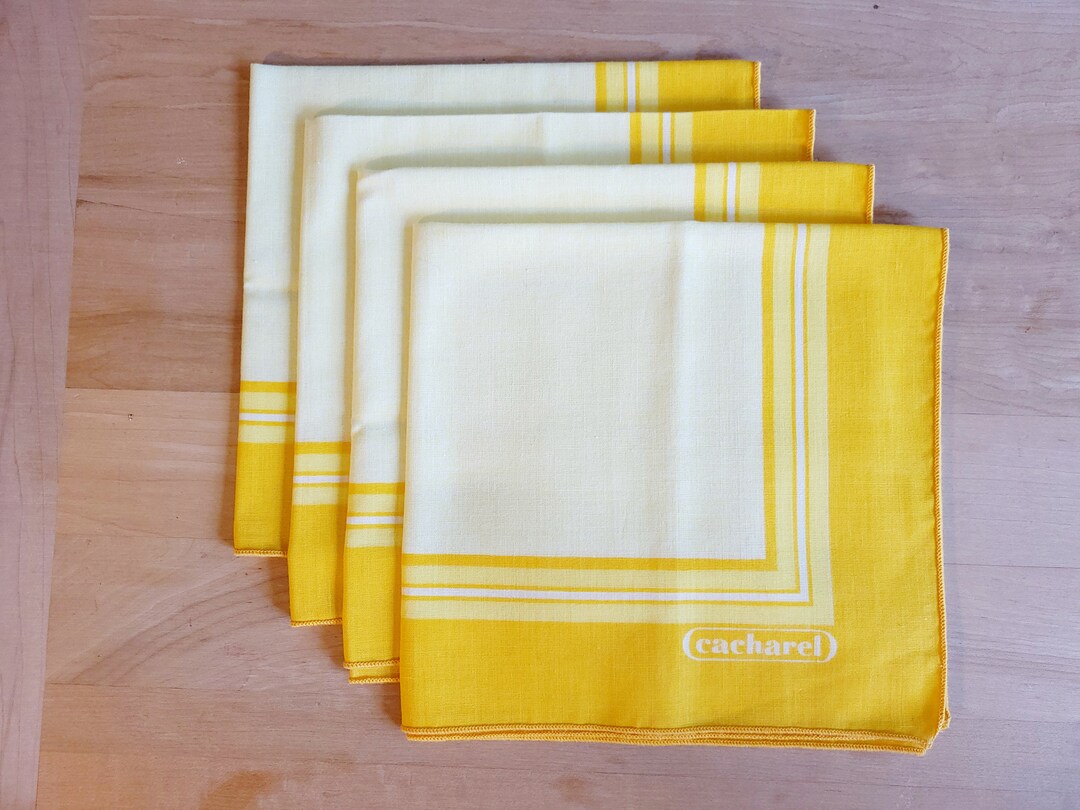 4 Shabby Cacharel Dinner Napkins Vintage Yellow Gradient Design Cloth