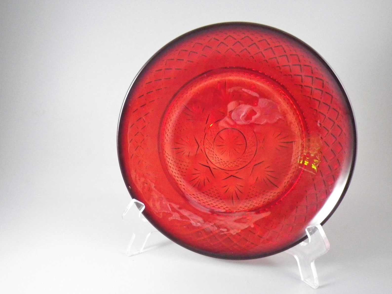 Set of 4 Glass Lunch Plates in Antique Ruby Pattern by CRISTAL Etsy