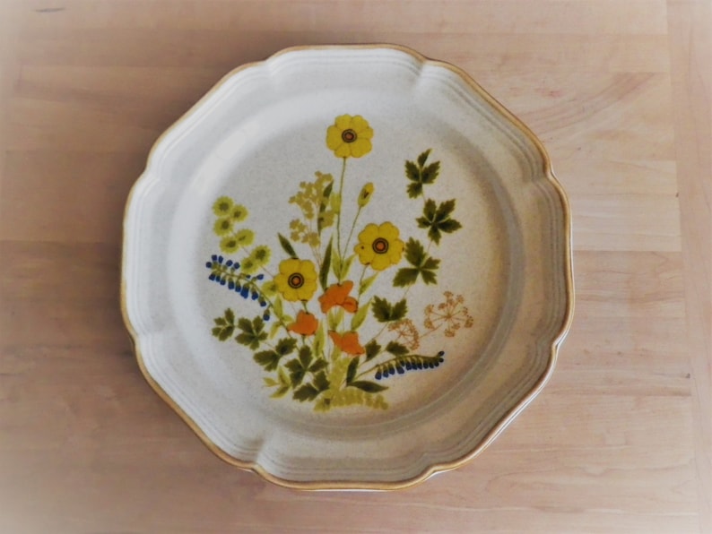 2 Dinner Plates Garden Club Pattern Mikasa Fresh Floral Replacement Table Setting Dining Flower Fest Design Made in Japan Gift Dish Vintag