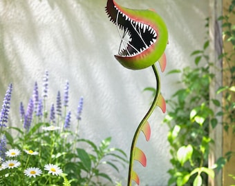 Aangepaste Venus Flytrap-tuinpaal, metalen plantenpaal, eng tuindecor, Halloween-tuinkunst, gotische buitendecoratie