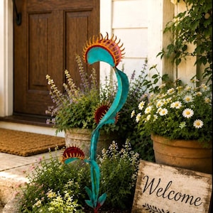 Custom Metal Venus Flytrap Garden Stake, Customizable Outdoor Yard Art, Hand-Painted Carnivorous Plant Sculpture, Unique Garden Decoration