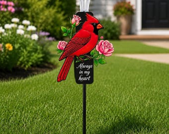 Gepersonaliseerde tuinpaal met zonneverlichting in de vorm van een vogel, kardinaal, tuindecoratie, buitenverlichting voor de begraafplaats, uniek gedenkcadeau