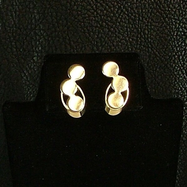 Gold Tone Screw Back Earrings