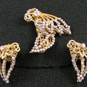 MIRIAM HASKELL Brooch and Earring Set 1946 Patent No.