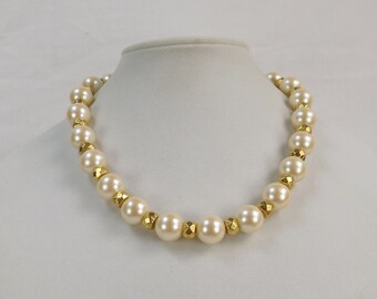 Mat goudkleurige en champagnekleurige parelketting
