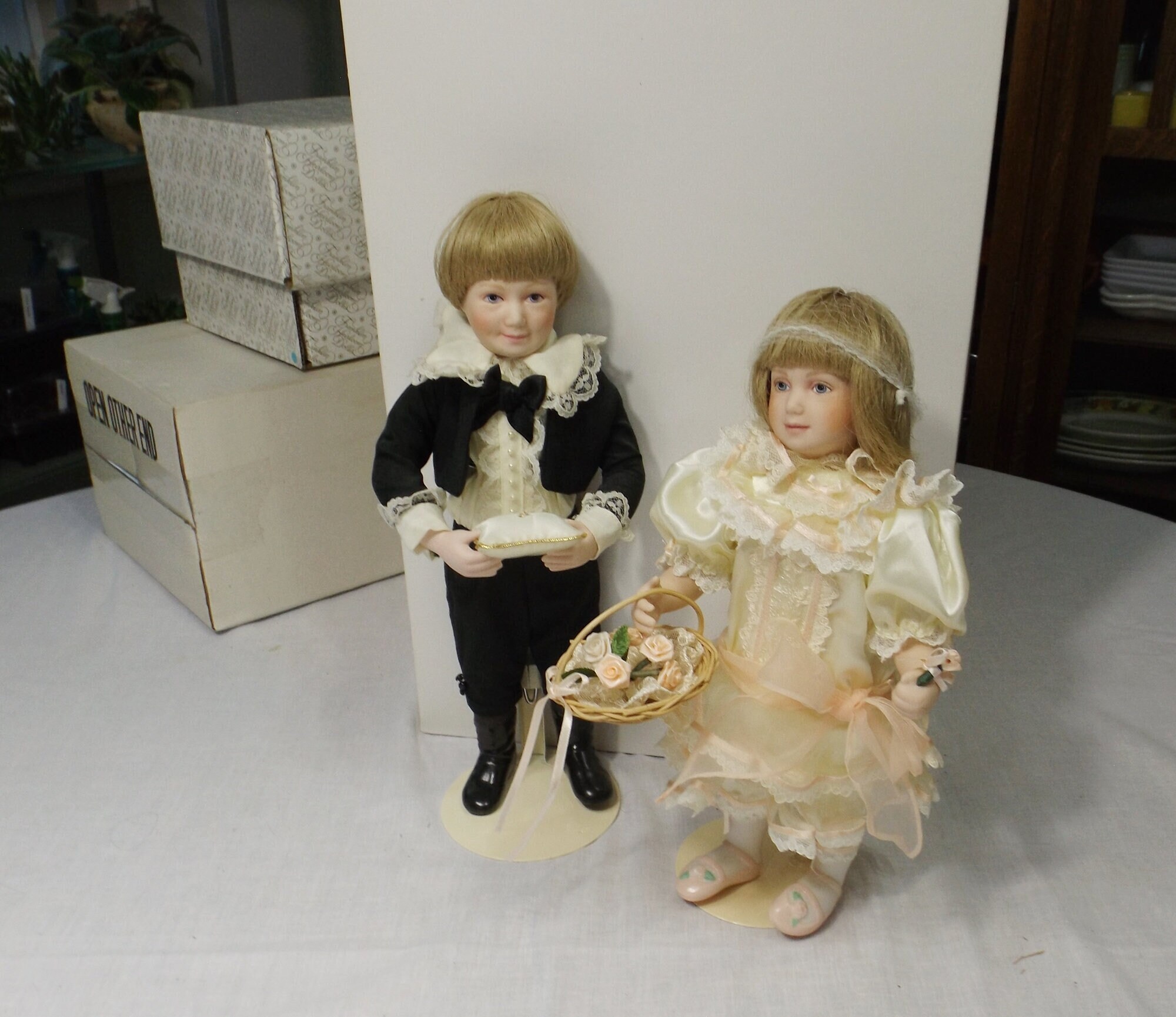 Lot - 1991 Franklin Mint Marilyn Monroe Heirloom Doll