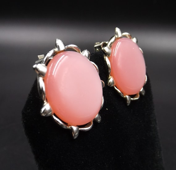 1950's Signed STAR Pink Thermoset "Moonglow" Clip… - image 1