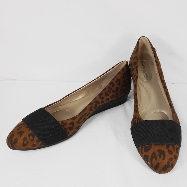 BANDOLINO Animal Print Flats US Size 6M