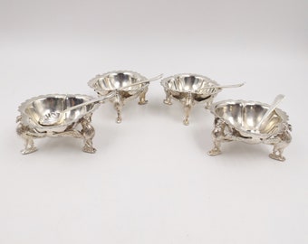 Set von 4 versilberten Adler-Fußsalzen mit Löffeln