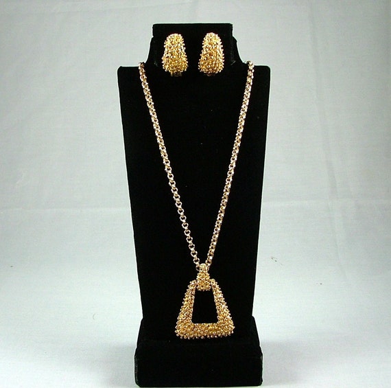 SARAH COVENTRY Necklace and Clip On Earring Set - image 1