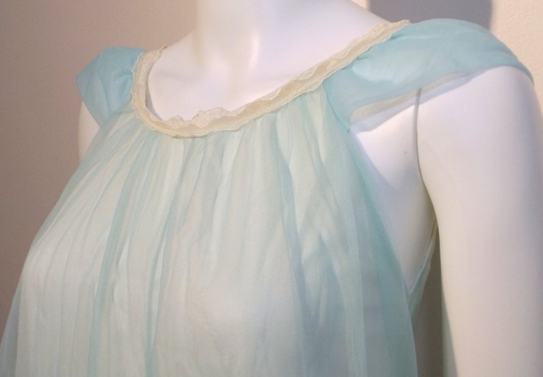 MADEMOISELLE LINGERIE Nightgown Size Small
