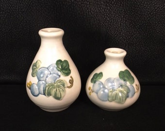 1963 METLOX Sculptured Grape Salt and Pepper Set (Ensemble de sel et de poivre de raisin sculpté METLOX)