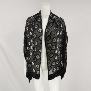 Gray and Black Geometric Print Burnout Velvet Scarf 19&quot; x 64&quot;