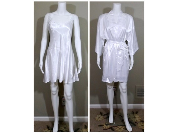 CALIFORNIA DYNASTY Peignoir in White Size Large L