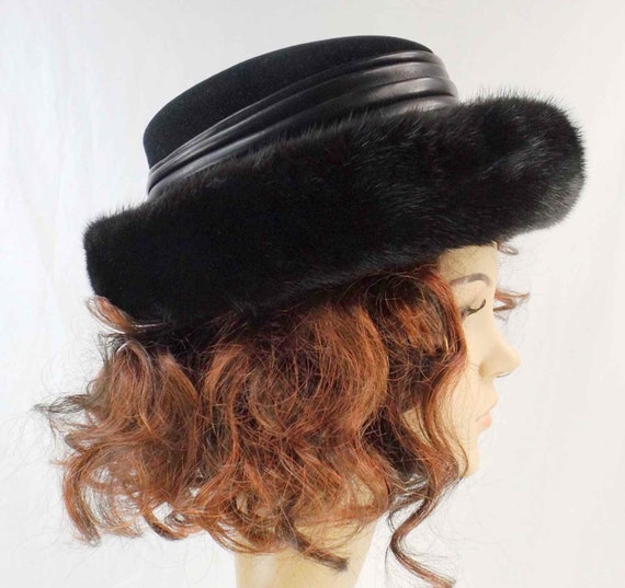 Black Velvet and Mink Breton Hat - image 3