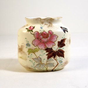 ca 1900 Blush Ivory Porcelain Vase ca. 1900