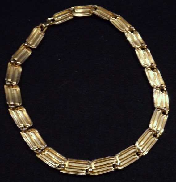 Ivory Enamel and Gold Tone Link Necklace - image 3